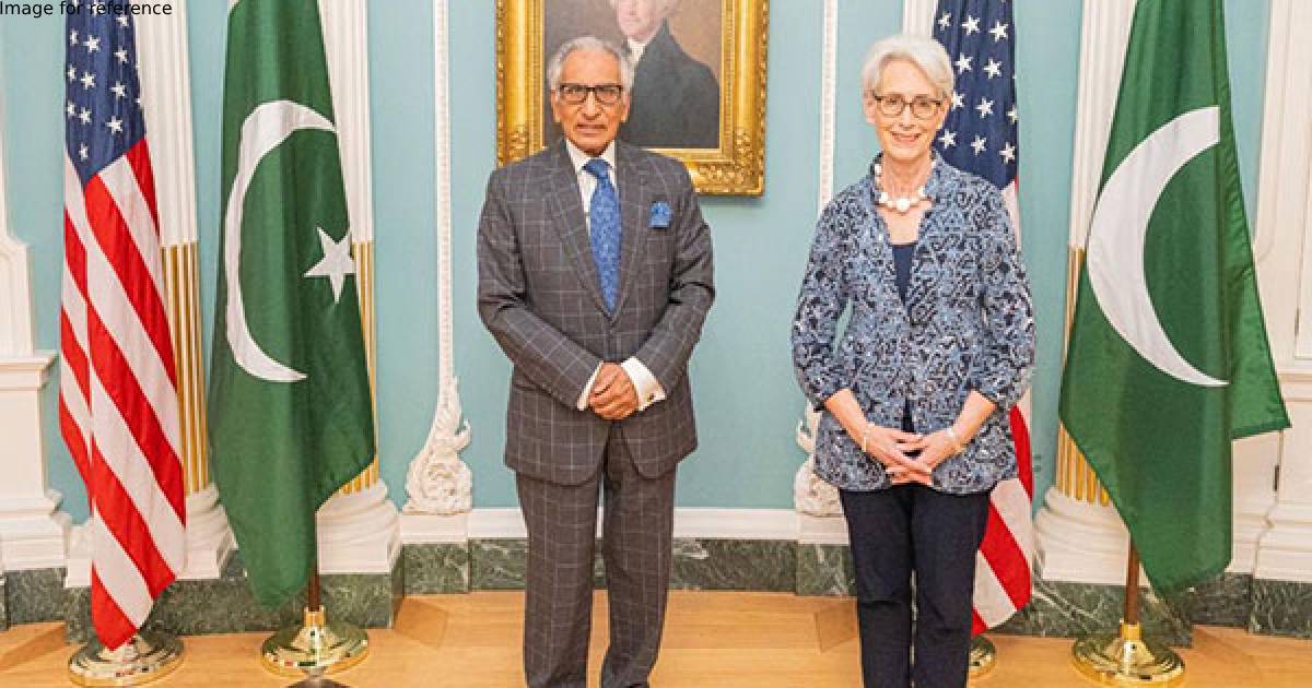 Top US, Pakistani officials discuss 
